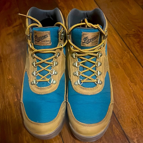 Brand new Danner Jag hiking boot - Picture 3 of 5